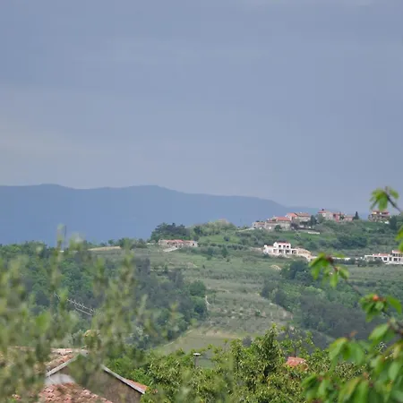 Apartment Spacious Quadria Near Motovun *