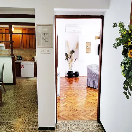 Spacious Quadria Near Motovun * Karojba