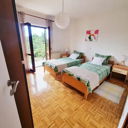 Spacious Quadria Near Motovun Apartment