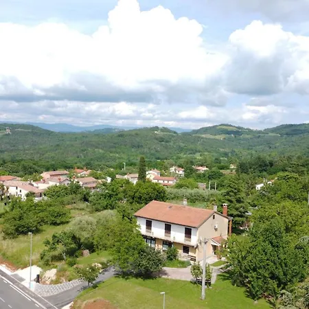 Spacious Quadria Near Motovun *