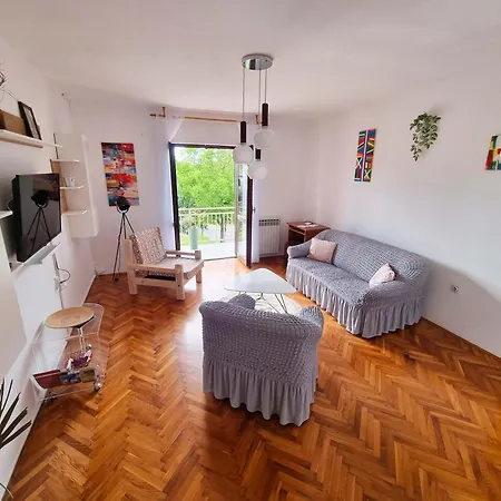 Spacious Quadria Near Motovun Apartment Karojba